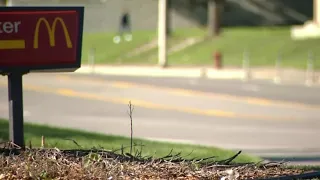 2 killed in overnight crash on Detroit's east side