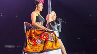 Salma Hayek celebration tour Madonna Mexico vogue palacio de Los deportes 4K #celebrationtour