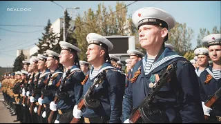 Парад в честь 75-й годовщины Великой Победы в Донецке / от казармы до площади - 4К