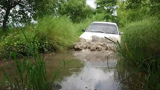 Самодельная грязевая резина с гараж 54 of road на переднем приводе с блокировкой Starlet vs Terios