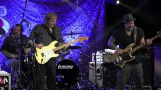 WALTER TROUT  "Life In The Jungle" - Big Blues Bender 2015
