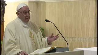 Pope in Santa Marta: the 'disease of consumerism' goes against generosity