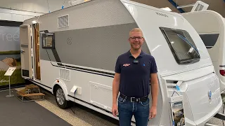 Se med - Søren viser rundt i Knaus sport 500 QDK en lækker campingvogn med køjer.