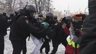 In Russia, supporters of Kremlin critic Navalny undeterred by police crackdown
