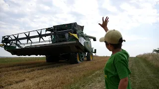 Žatva u nás doma  s JOHN DEERE T660