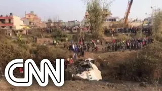 Caixas-pretas de avião que caiu no Nepal são encontradas | CNN NOVO DIA