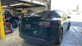 $37.500 - 2023 Tesla Model X Plaid.