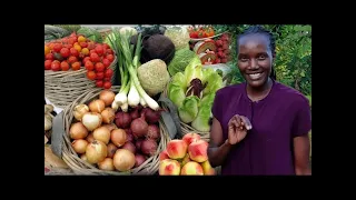 She Turned Her Tiny Backyard Into a Thriving Farm | Tour & Tips with @ugconnect