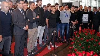 FC Barcelona’s first team visit Johan Cruyff Memorial