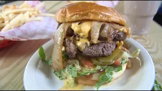 Chicago's Best Burger: John's Blue Top Drive-In