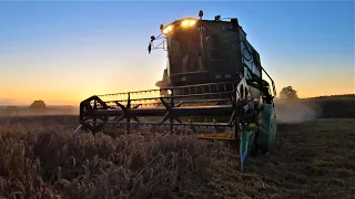 John Deere 1450 WTS im Sonnenuntergang beim Weizen dreschen!