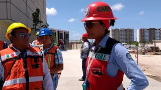 Estudiantes de Ingeniería visitan plaza  The Harbor