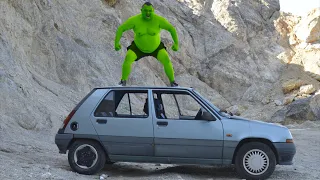 Hulk VS Little Car