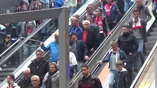 Ajax landskampioen 2021-2022: Ajax fans op weg naar de johan cruijff ArenA {ajax-heerenveen 5-0}