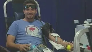 Blood donors to receive Bills locker room tours