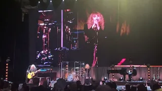 Landslide (clip) - Stevie Nicks, live in Mansfield MA 2022