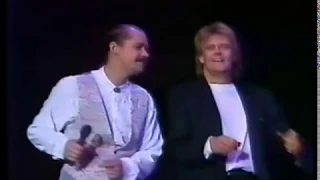 04 - Just a Gigolo / I Ain't Got Nobody - Live 1990 Berlin - Howard Carpendale + Joachim Horn