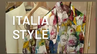 Italia vetrine.Italia style. Spring fashion Italy 2024. Primavera moda italiana.