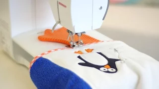 BERNINA Challenge 2/4 : how to sew a bathing poncho for a child