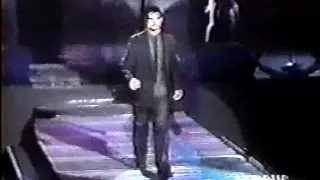 Kevin Richardson - Modeling for Versace - 10/1998 - (@_BoysOnTheBlock)