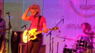 Samantha Fish Rippin' Guitar Solo. Atlantic City New Jersey 7/9/18