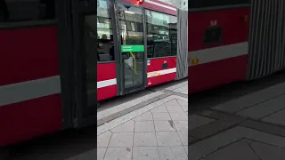 Stockholm's Red bus door closing🇸🇪 #bus #stockholm #sweden #shorts #busdoors#city#publictransport