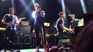 #Coldplay chante en live #Imagine en hommage aux victimes des #AttaquesParis