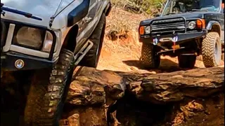 Land Rover Discovery 2 vs Range Rover Classic Barnwell Mountain