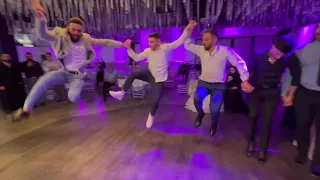 My cousin goes flying (Dabke Dance) | هذا الدبيك مجرم بالدبكة