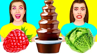 Богатая vs Бедная Шоколадный фонтан Челлендж | Едим только сладости 24 часа c CRAFTooNS Challenge