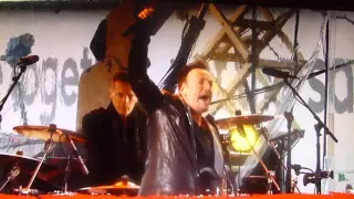 U2 with BRUCE SPRINGSTEEN I STILL HAVEN'T FOUND WHAT I'M LOOKING FOR at TIMES SQUARE NYC 12/1/14