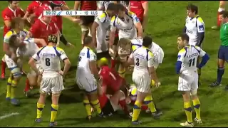 Nathan Hines showed how to hold three Ulster forwards on the floor