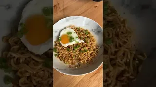 Indomie Mi Goreng Hack 🇲🇨  Garlic Chilli Oil Noodle