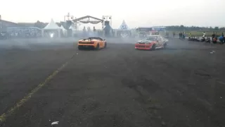 Lamborghini gallardo vs nissan cefiro drift battle