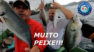 PESCARIA EMBARCADA em CABO FRIO 2 - SÓ XERELETES BRUTOS!! No camarão vivo como isca!!