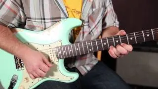 Stevie Ray Vaughan Bend Lick - Blues Guitar Lessons - Soloing, String Bending Blues