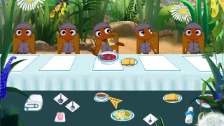 Лунтик учит правила поведения за столом.Luntik teaches rules of behavior at the table