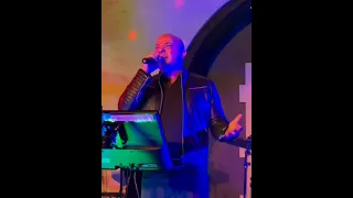 DISTURBED's David Draiman sang "Enter Sandman" at Nita Strauss's wedding - video on line