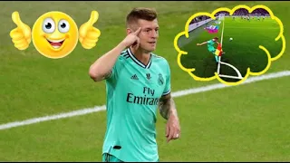 Toni Kroos scores directly from a corner kick against Valencia!