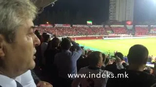 INDEKS.mk: Ali Ahmeti këndon himnin kombëtar në Elbasan Arena