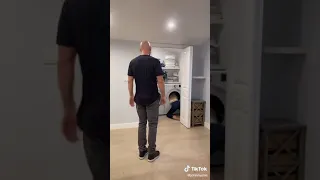 Jonny Sins TikTok (She’s stuck)