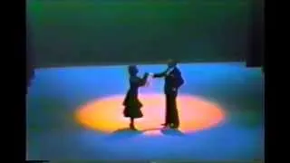 Santiago Ayala y Norma Viola bailan