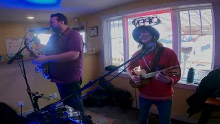 Hillbilly Hippie (Danny Dolinger) performed by Pickin' Pear in Clear Lake, IA on 4/20/2024