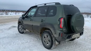 Взял Лада Нива Тревел - беру разгон по трассе: не быстрее, лучше / Lada Niva Travel OFFROAD