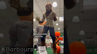 6.5 ft Snarling Werewolf animatronic : Menards Halloween 2023 #animatronics #halloween #scary