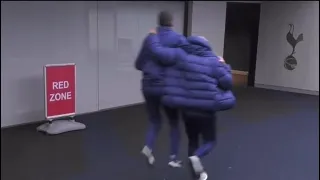 Jose Mourinho And His Assistant Run Down The Tunnel After Beating Chelsea😂😂