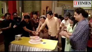 Bhabiji Ghar Par Hain completes 1400 episodes, Shubhangi Atre and cast celebrate