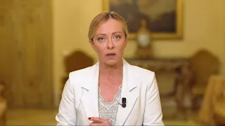 Meloni: "Arriveranno a milioni, serve una missione europea navale"