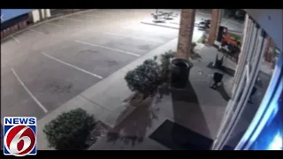 Video shows vandal smashing windows at Egyptian restaurant near UCF