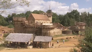 Guédelon, les bâtisseurs de château : C'est là ! en Bourgogne-Franche-Comté